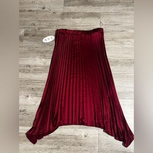 Women's Pleated Wine Red Handkerchief Hem Skirt